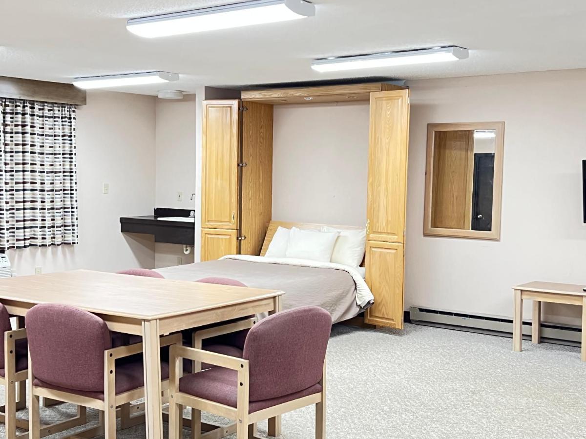 Motel Viking Arms - Ludington
