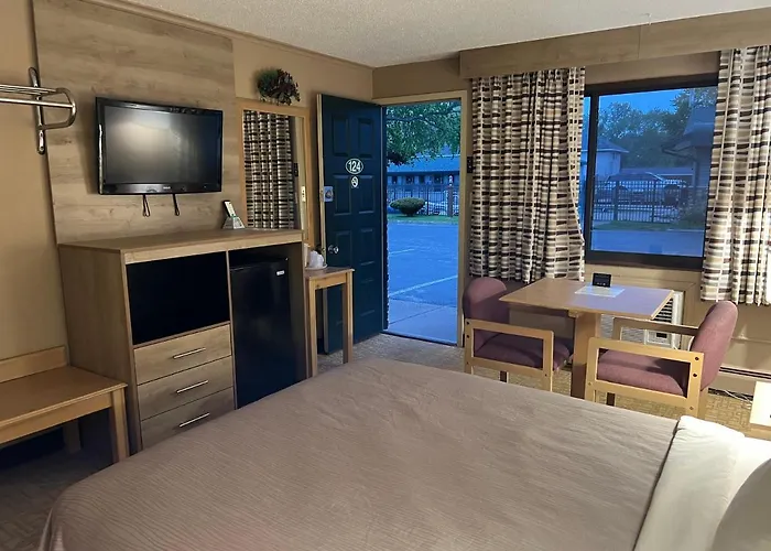 Viking Arms Inn - Ludington